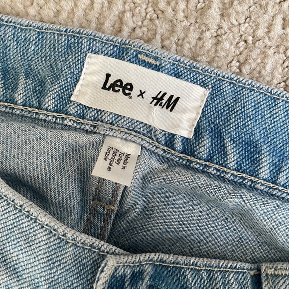 H&M x Lee boyfriend loose fit denim - Picture 3 of 7